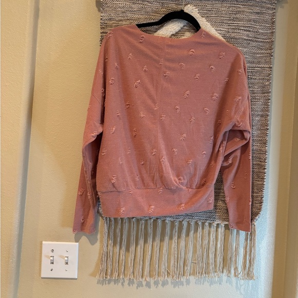 BKE Pink V-Neck Sweater with Fringe Detail - Picture 3 of 4